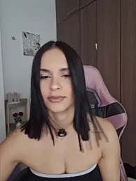 heyshaa webcam model stream image