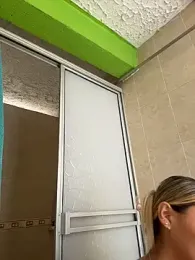 SALOOMEE__ webcam model stream image