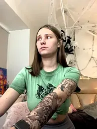 HotCaramellsTV webcam model stream image