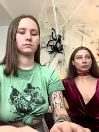 HotCaramellsTV webcam model stream image