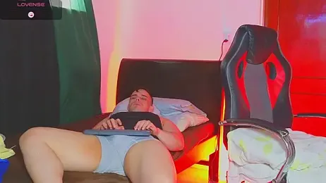 Regansmiths webcam model stream image