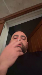 bools webcam model stream image