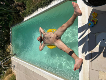 bools webcam model stream image