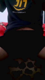 Black070 webcam model stream image