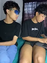 Leopard_play webcam model stream image