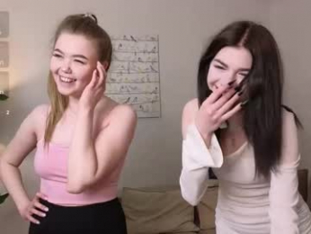 berry_bloom webcam chaturbate model stream image