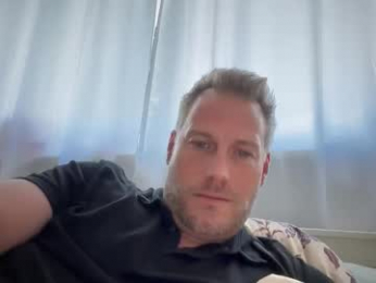 chris2024x webcam model stream image