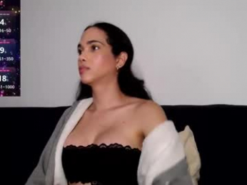 luara_ webcam model stream image