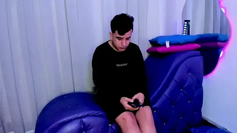 SlimLoves webcam model stream image