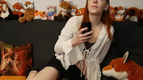 FinaFoxy webcam model stream image