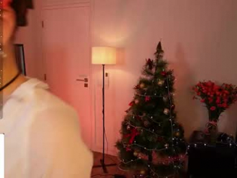 yess_kiki webcam model stream image