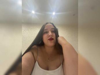 Alisaay webcam model stream image