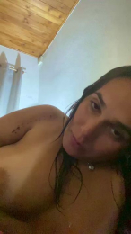 DelfiVarez webcam model stream image