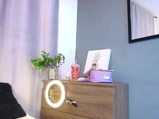 jade-brunnette webcam model stream image