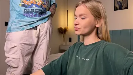 Adelovenick webcam stripchat model stream image