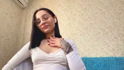 SuzannVigne webcam model stream image