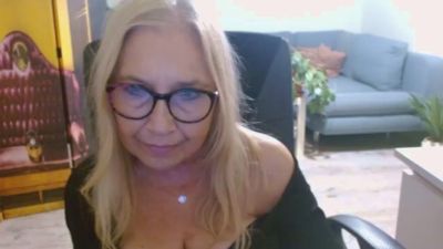 Sofia_xLOVE webcam model stream image