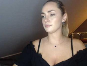 ScarlettXQueen webcam bongacams model stream image