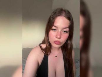 LupsiMupsi webcam bongacams model stream image