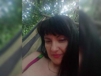 LynnYana webcam model stream image