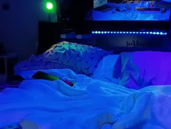 kikilovespartylights webcam model stream image