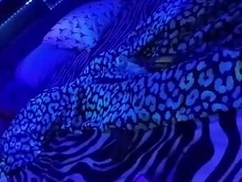 kikilovespartylights webcam model stream image