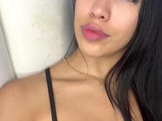 Kylie Whitee webcam model stream image