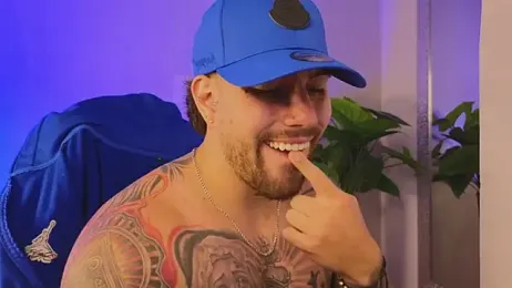 Ades_Lowe webcam model stream image