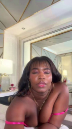 ValRivera webcam model stream image