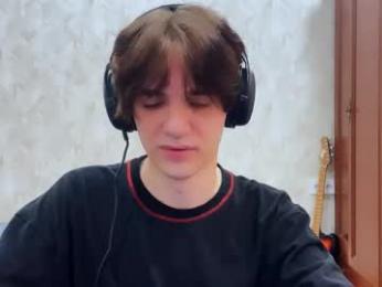 zombde32 webcam model stream image