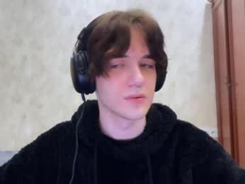 zombde32 webcam model stream image