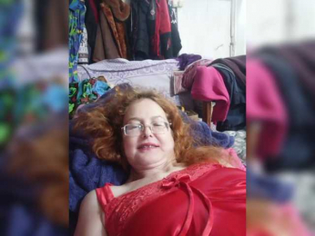 Madam-oss webcam model stream image