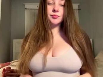 petitegirluvsdick webcam model stream image
