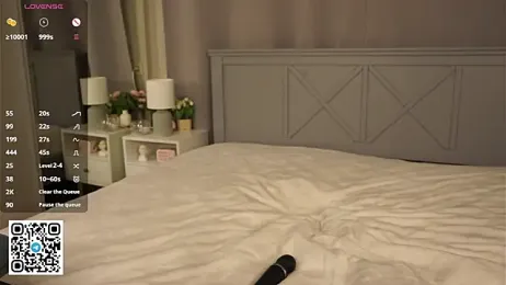 EsmeDainty webcam model stream image