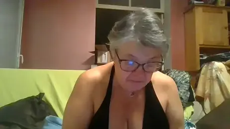 Vandeae44 webcam model stream image