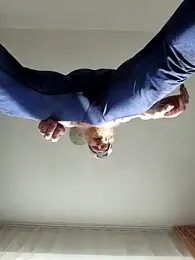 Gingerbeard40 webcam model stream image