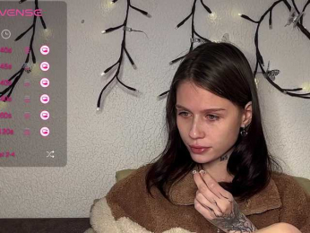 HeyZoe webcam model stream image