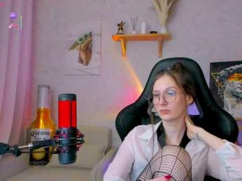 KiraRumGirl webcam model stream image