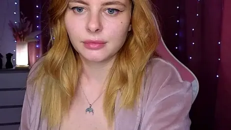 Day-off webcam model stream image