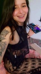 Roxannepiggy webcam model stream image