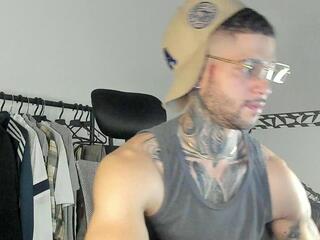 James Leeandros webcam model stream image