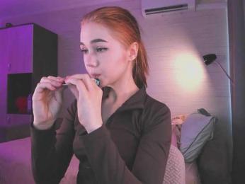 Cute1yoga webcam model stream image
