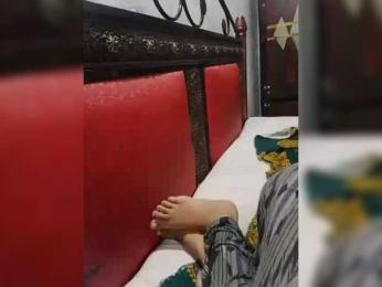 AlinaPopy webcam bongacams model stream image