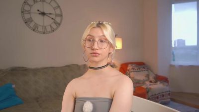 KatyMckennan webcam model stream image