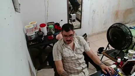 Leonino231 webcam model stream image