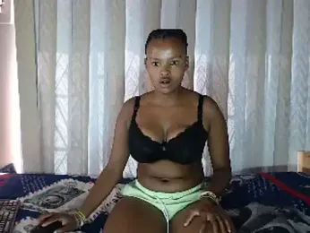 BlondQ2003 webcam model stream image