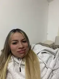 Mia_Rosee1 webcam stripchat model stream image