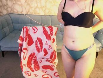 CraveeDoll webcam model stream image