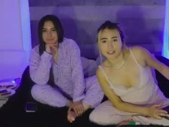 isa_cortes_ webcam model stream image