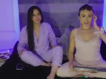 isa_cortes_ webcam model stream image
